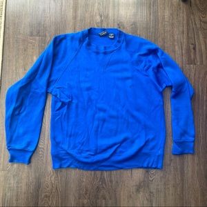 BLUE CREWNECK SWEATER